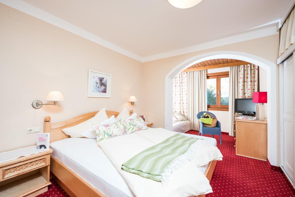 Large One-Bedroom Apartment