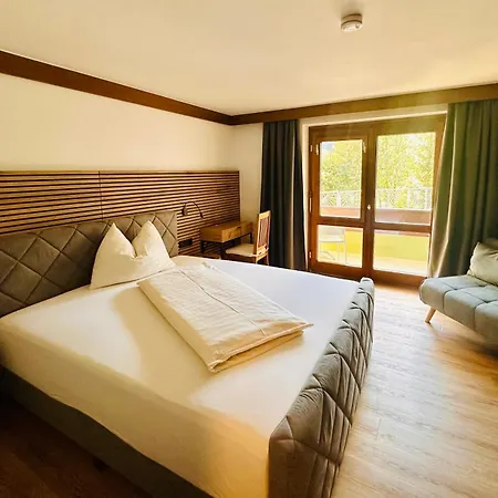 Hotel Haus Sonnblick-3
